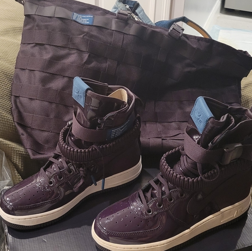 Womens SF Air Force 1 SE Premium